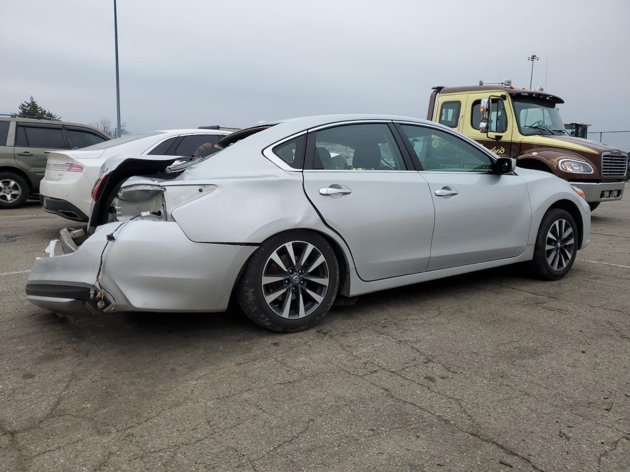 2017 NISSAN ALTIMA 2.5 - Фото 3
