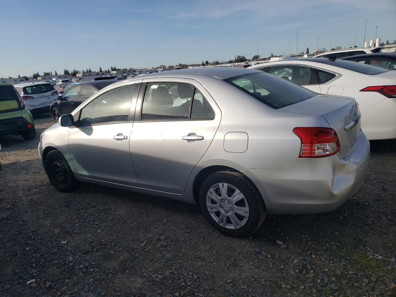 2012 TOYOTA YARIS - Фото 2
