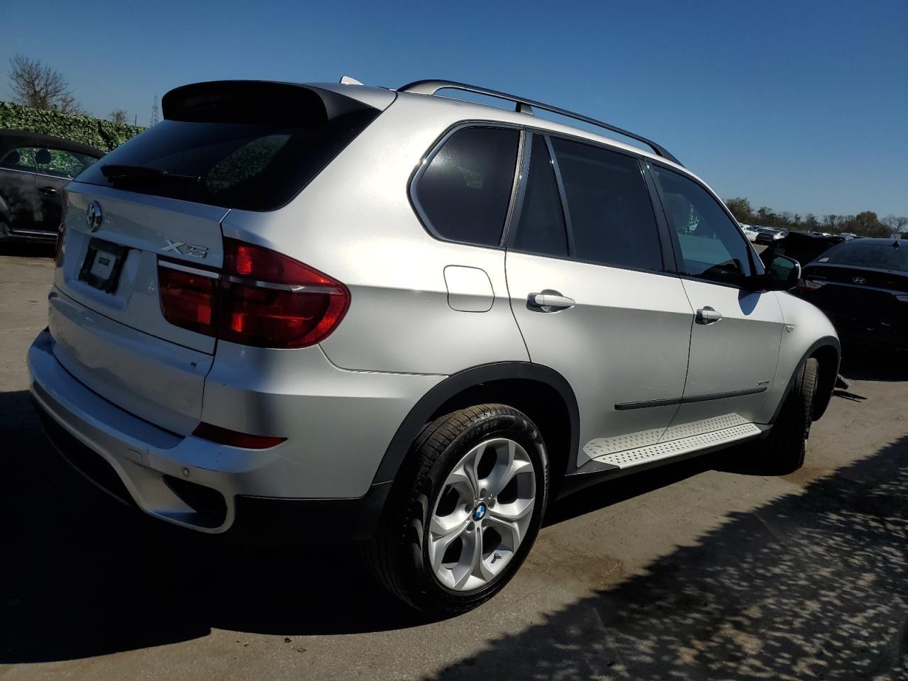 2013 BMW X5 XDRIVE5 - Фото 3