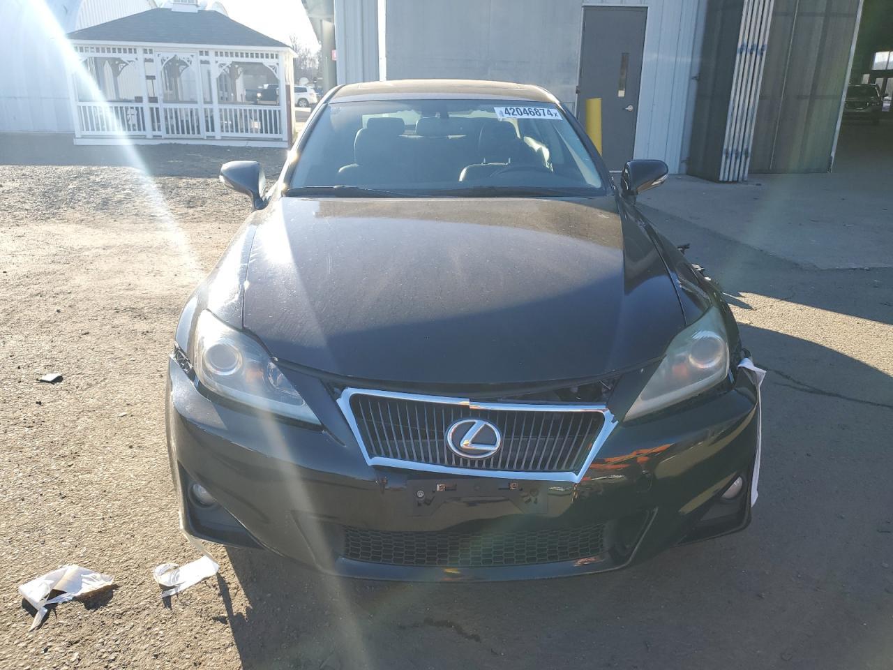 2011 LEXUS IS 250 - Image 5