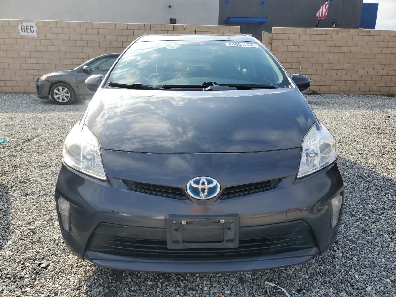 2015 TOYOTA PRIUS - Фото 5