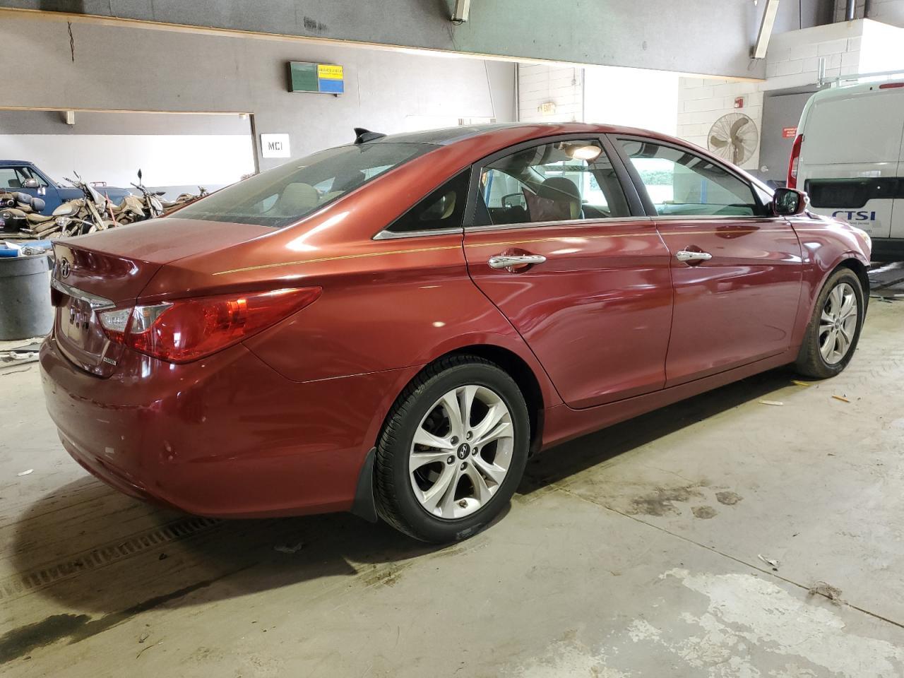 2013 HYUNDAI SONATA SE - Фото 3