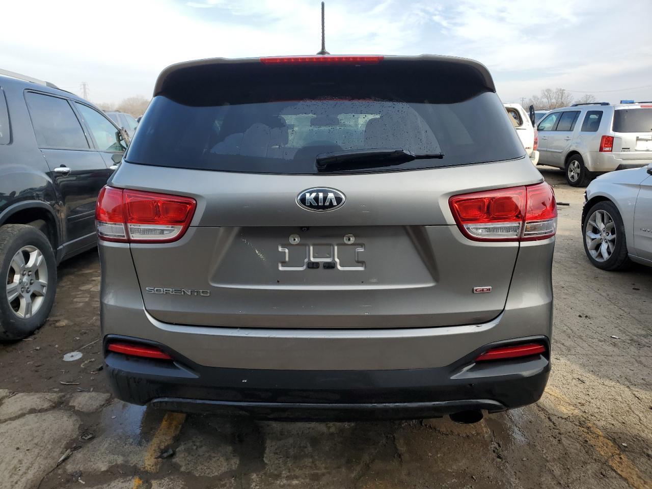 2017 KIA SORENTO LX - Фото 6