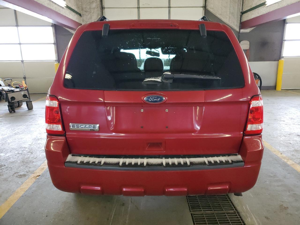 2010 FORD ESCAPE XLT - Фото 6