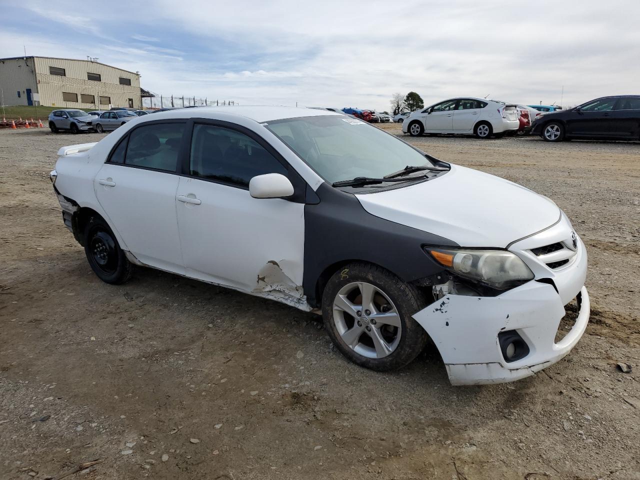 2013 TOYOTA COROLLA BA - Фото 4