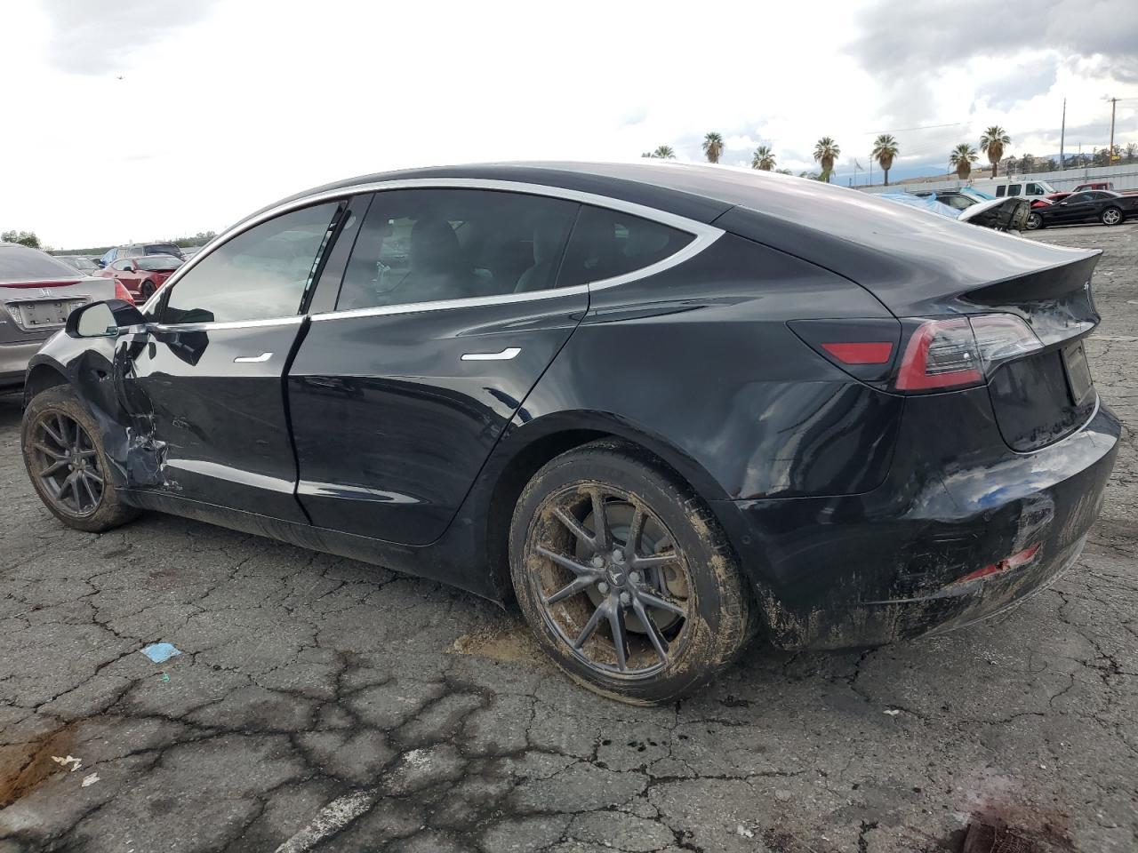 2019 TESLA MODEL 3 - Фото 2
