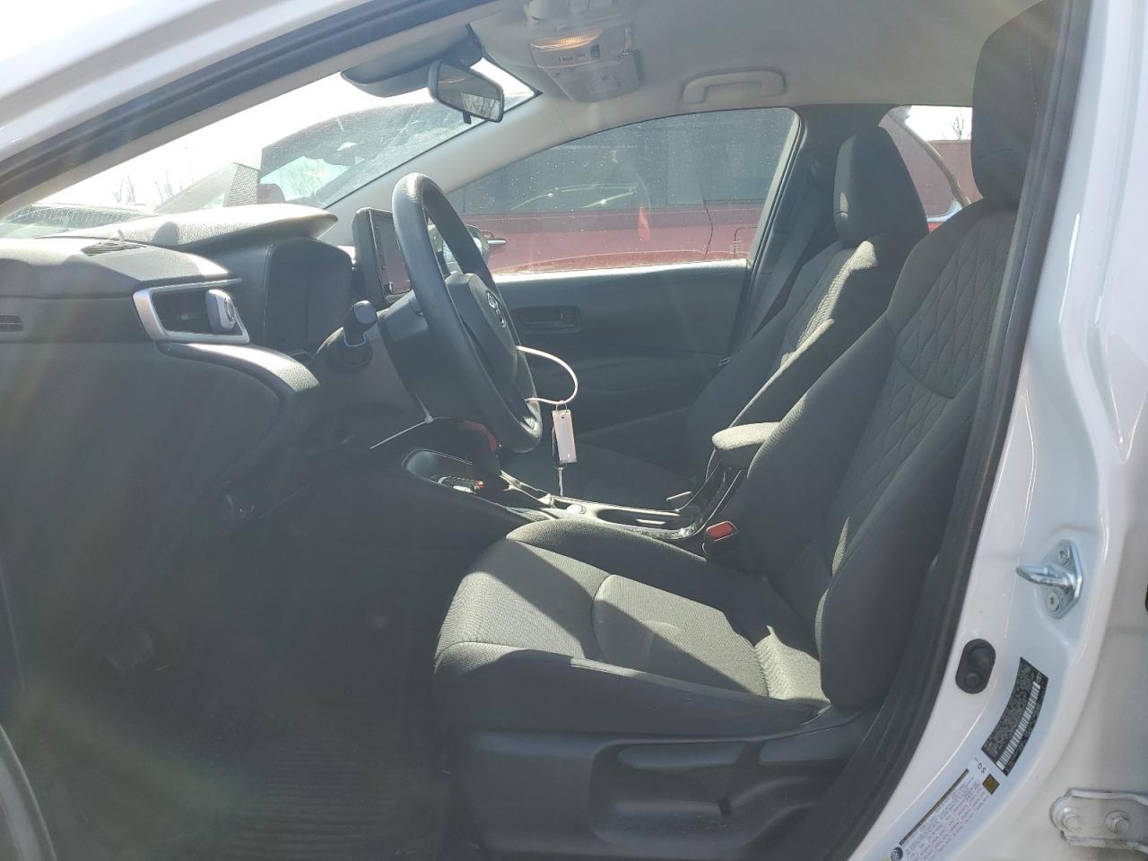 2022 TOYOTA COROLLA LE - Фото 7