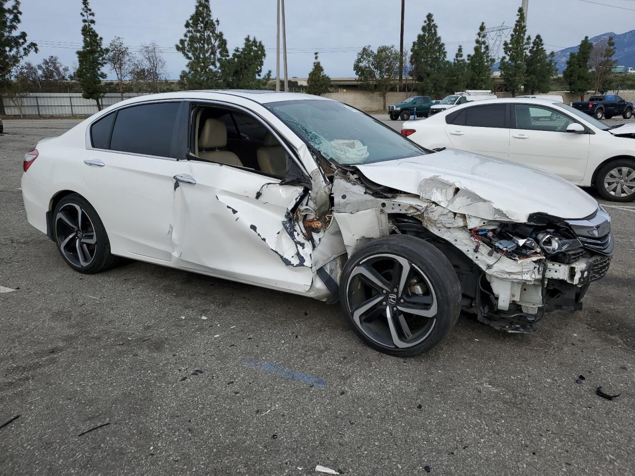 2016 HONDA ACCORD EXL - Image 4