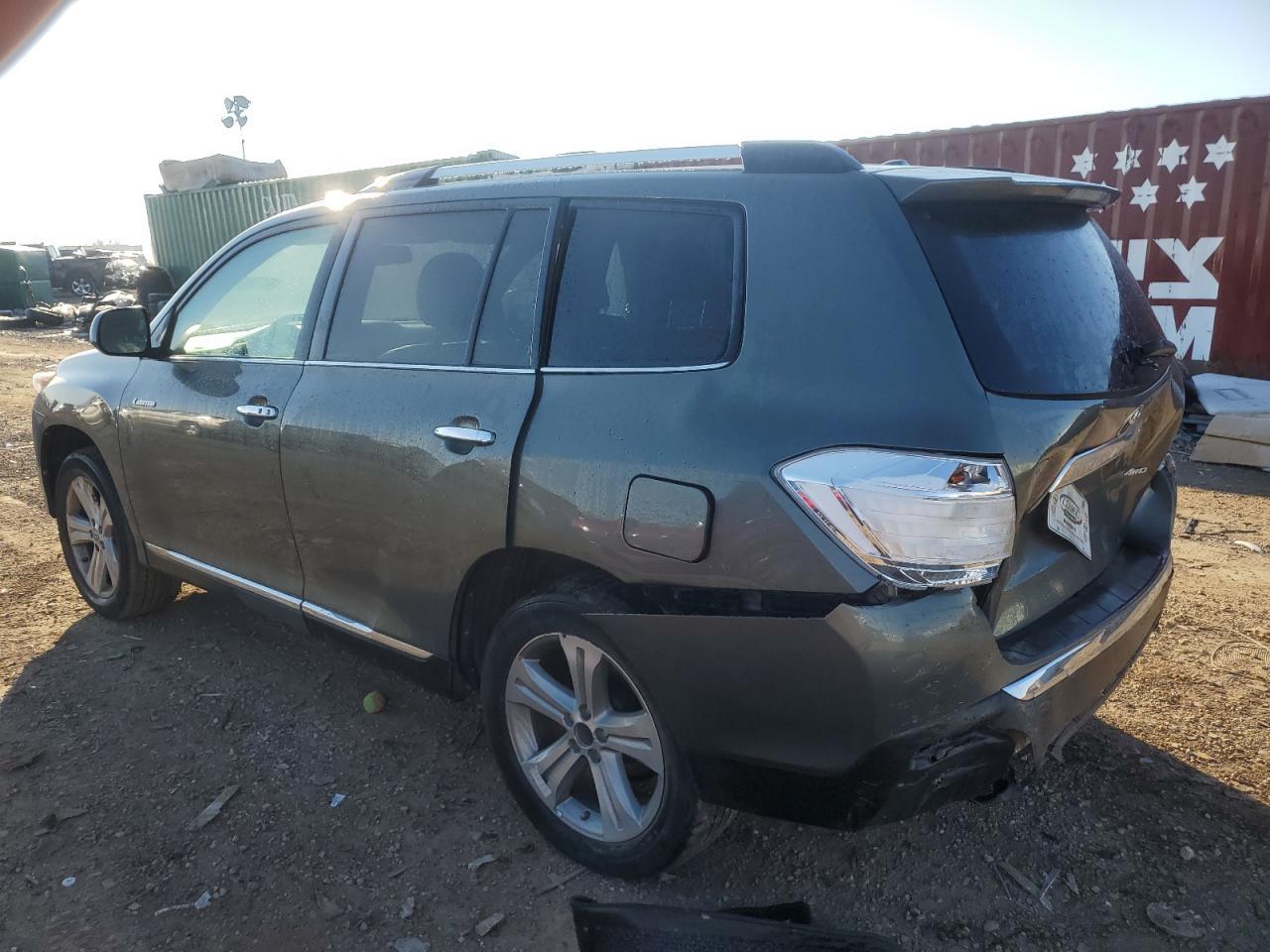 2012 TOYOTA HIGHLANDER - Image 2