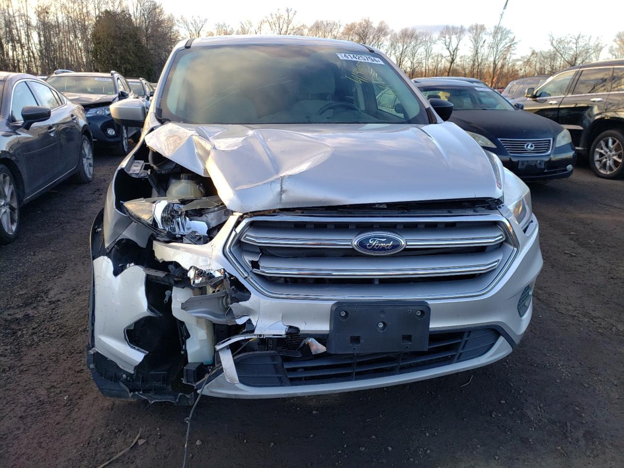 2017 FORD ESCAPE SE - Фото 5