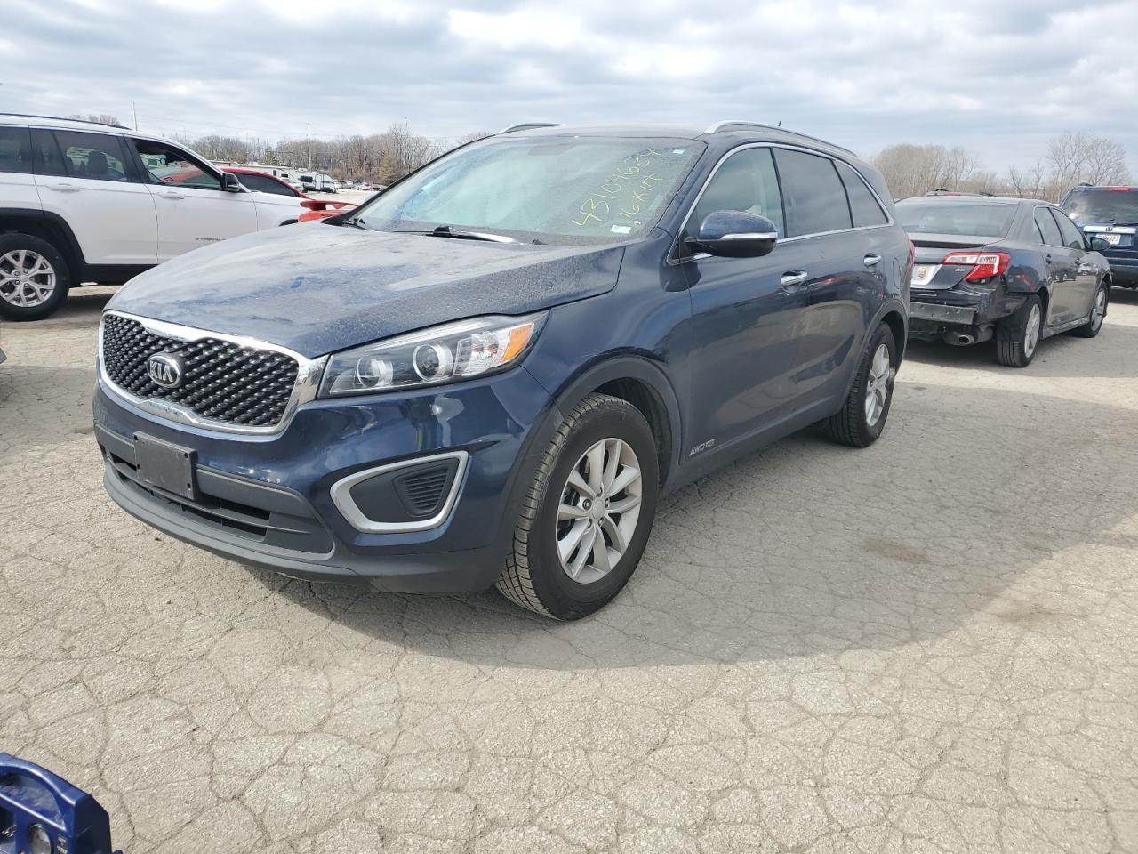 2016 KIA SORENTO LX car image