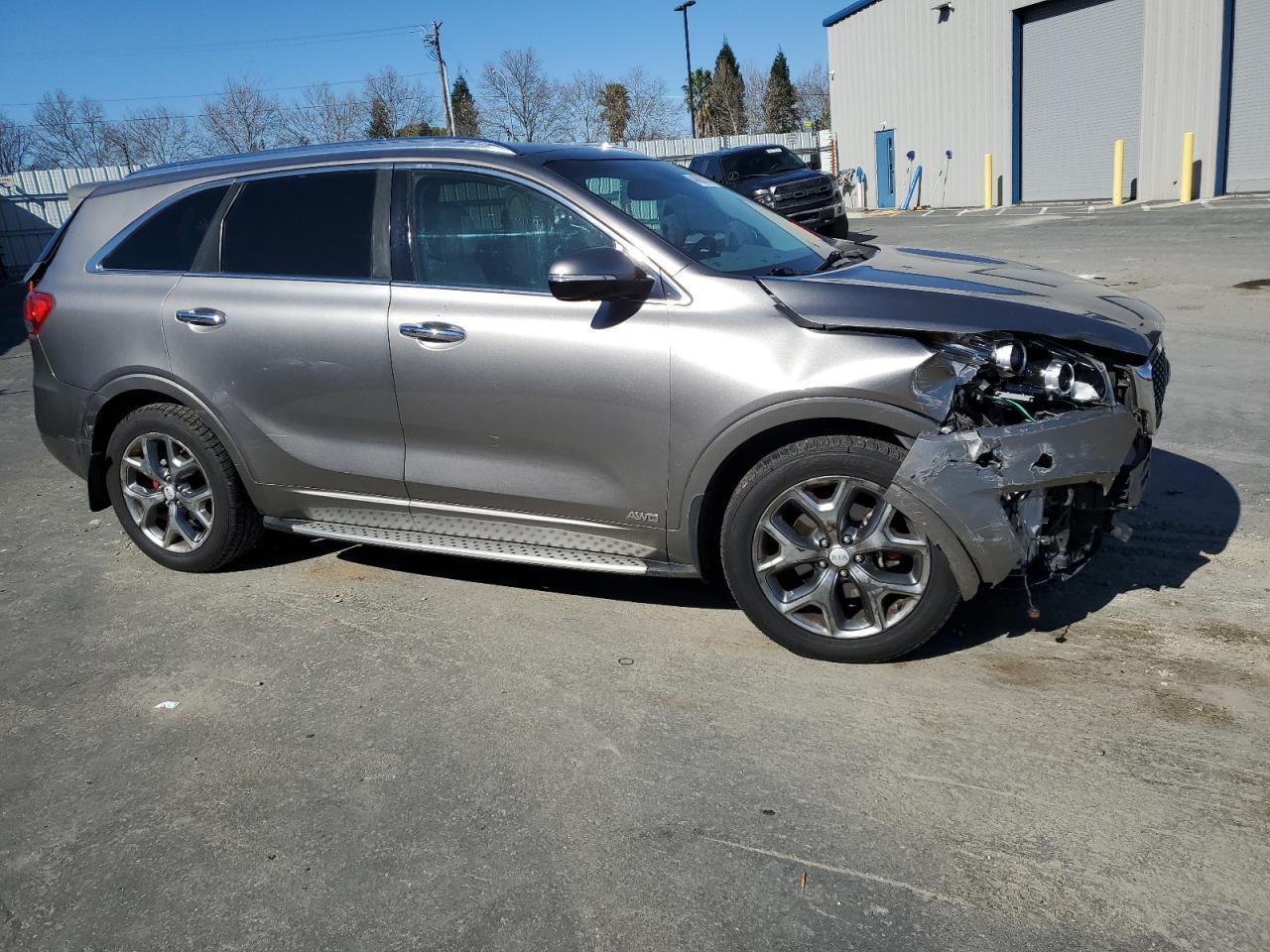 2016 KIA SORENTO SX - Image 4