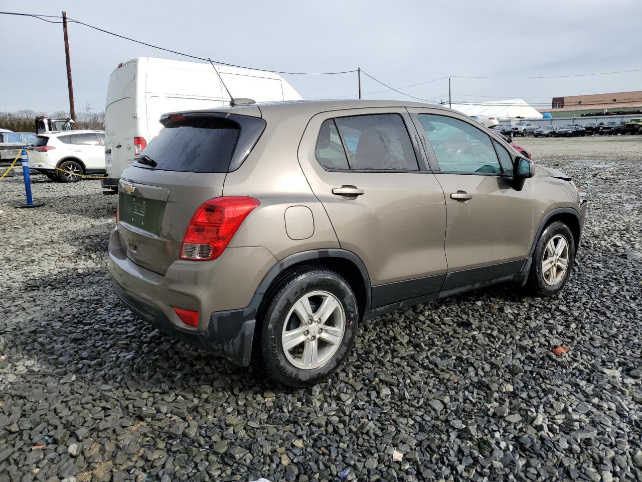 2021 CHEVROLET TRAX LS - Фото 3