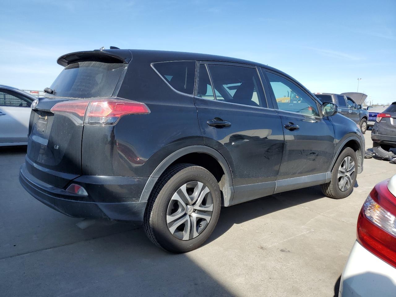 2018 TOYOTA RAV4 LE - Фото 3