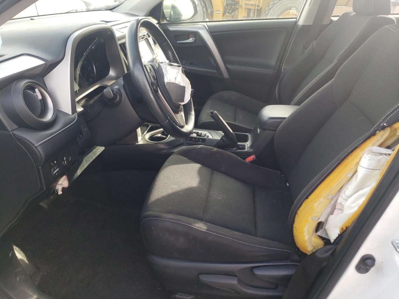 2017 TOYOTA RAV4 XLE - Image 7