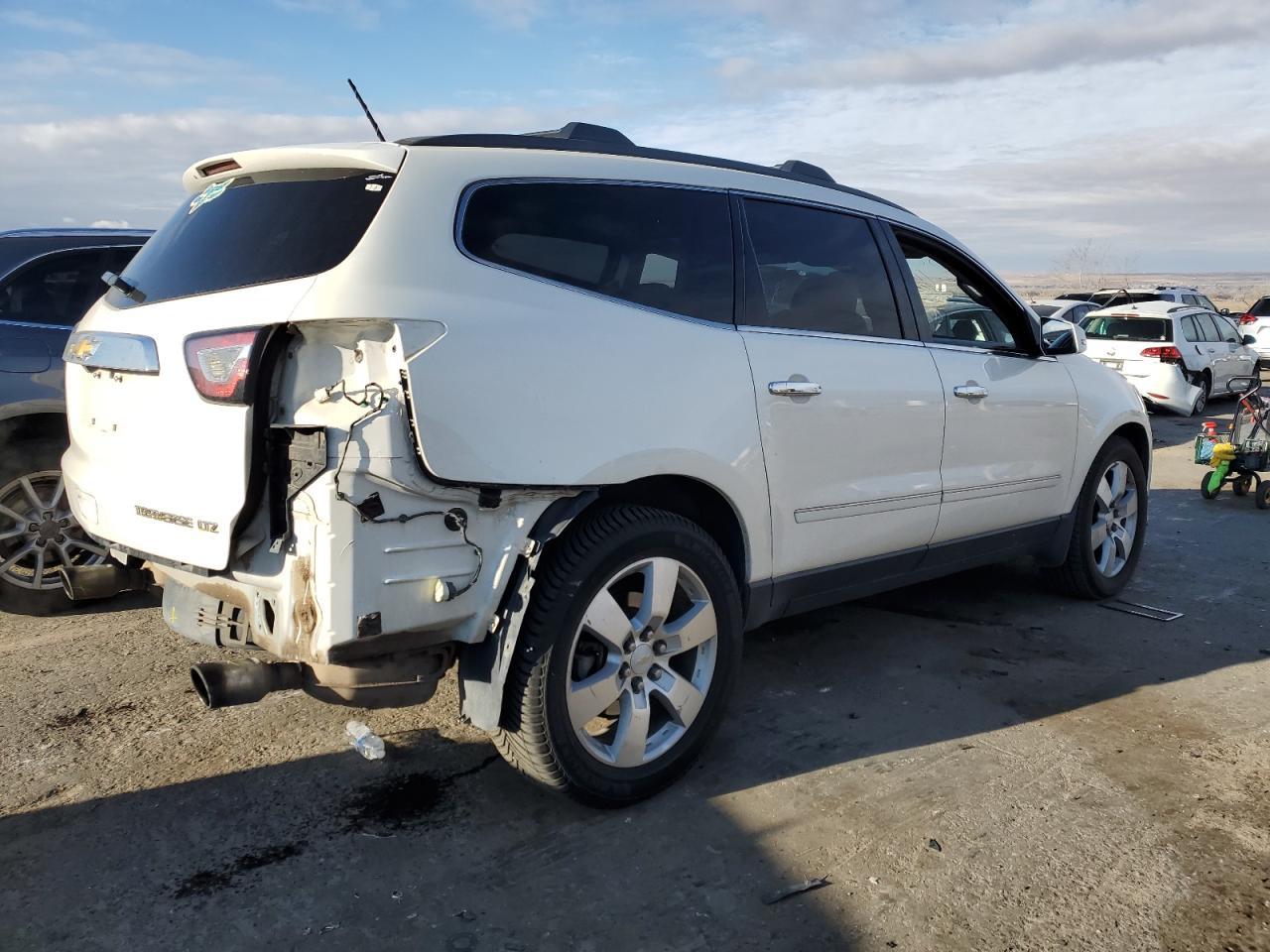 2014 CHEVROLET TRAVERSE L - Фото 3