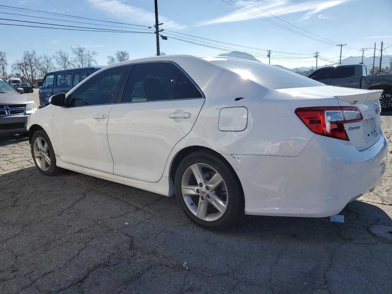 2014 TOYOTA CAMRY L - Image 2