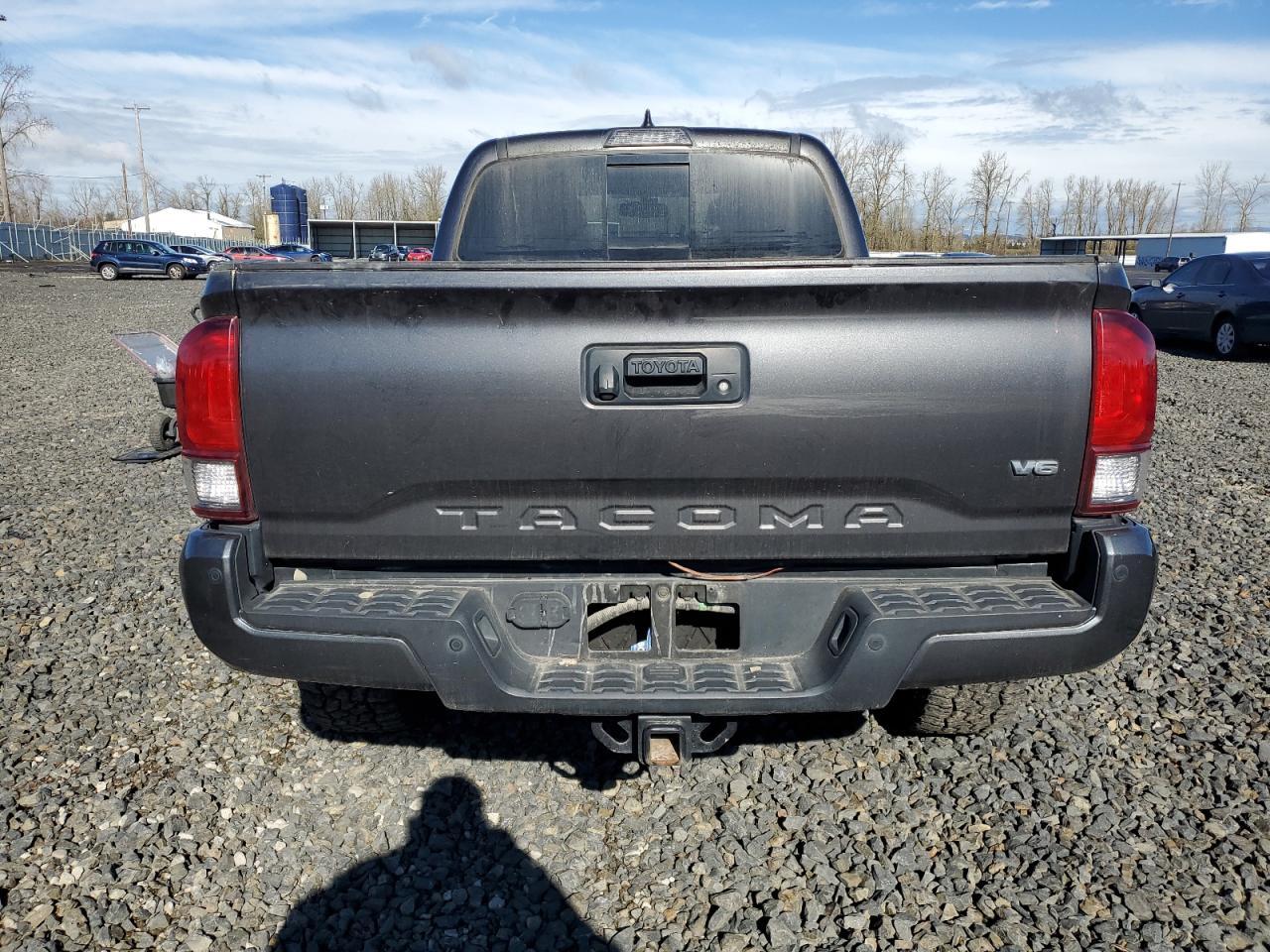 2017 TOYOTA TACOMA DOU - Фото 6