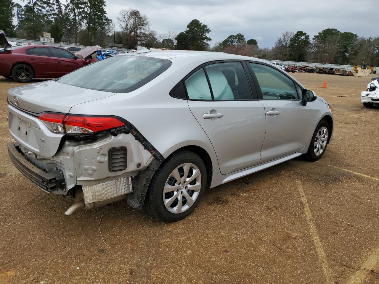 2020 TOYOTA COROLLA LE - Фото 3