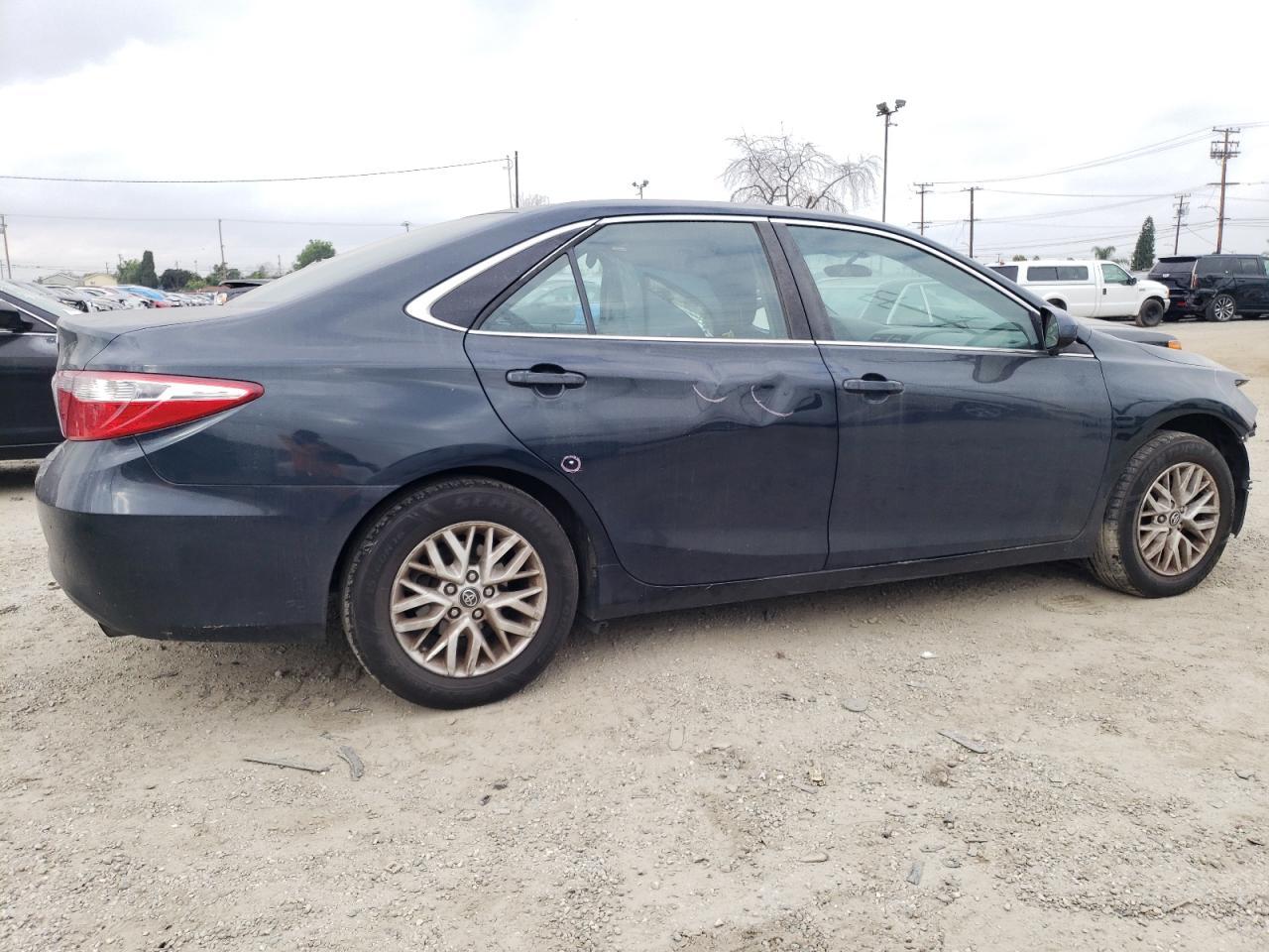 2016 TOYOTA CAMRY LE - Фото 3