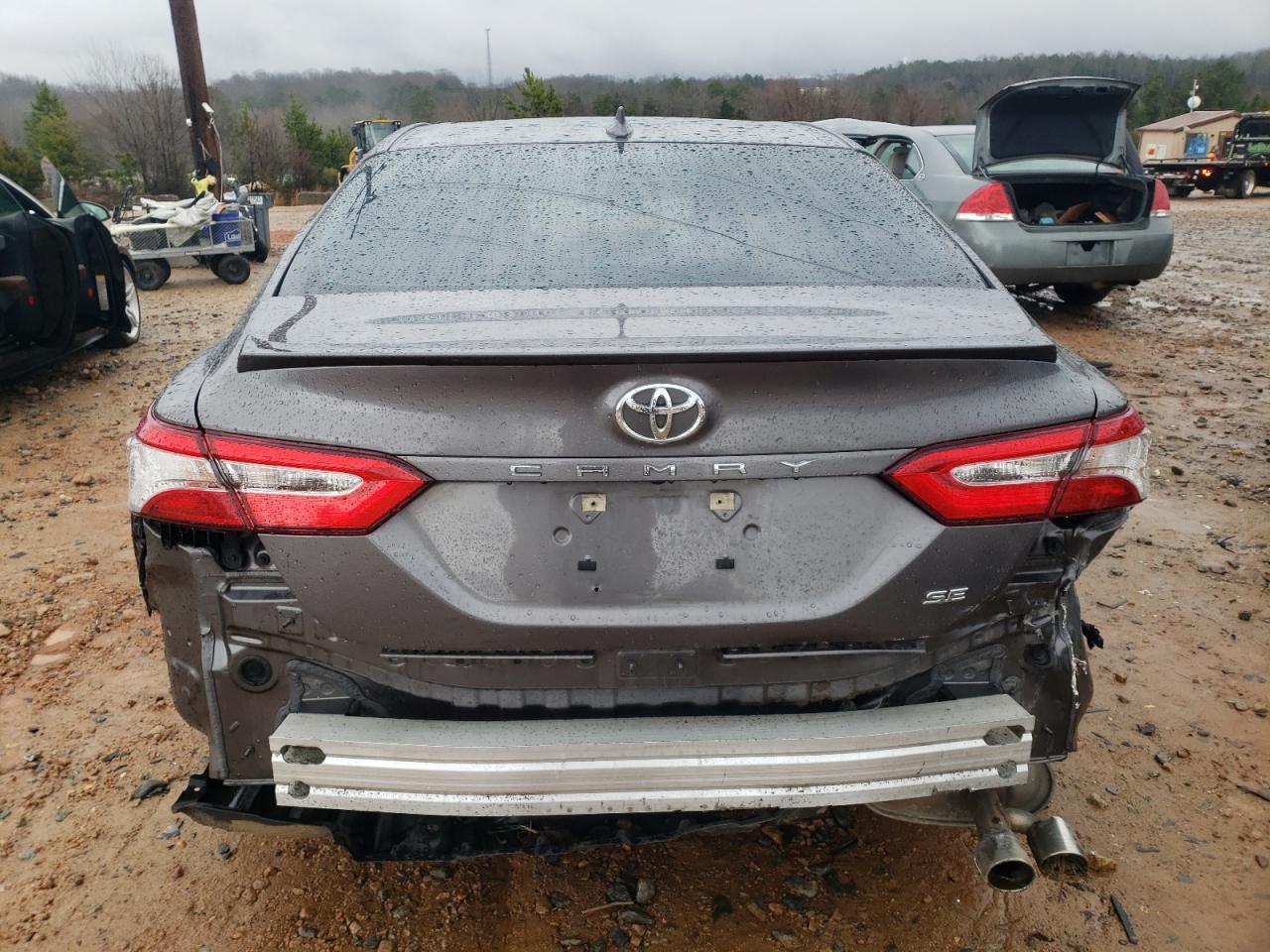 2020 TOYOTA CAMRY SE - Image 6