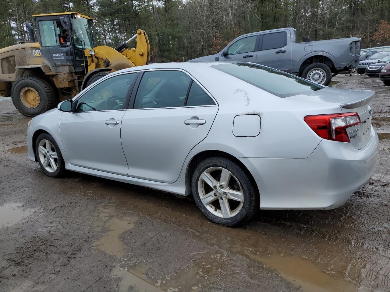 2014 TOYOTA CAMRY L - Фото 2