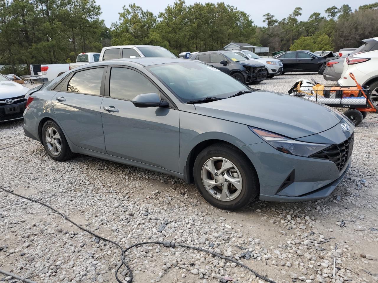 2022 HYUNDAI ELANTRA SE - Фото 4