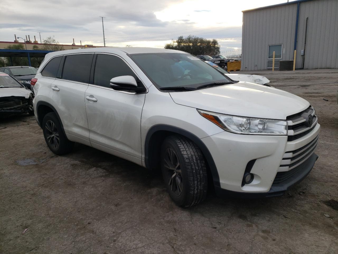 2018 TOYOTA HIGHLANDER - Фото 4