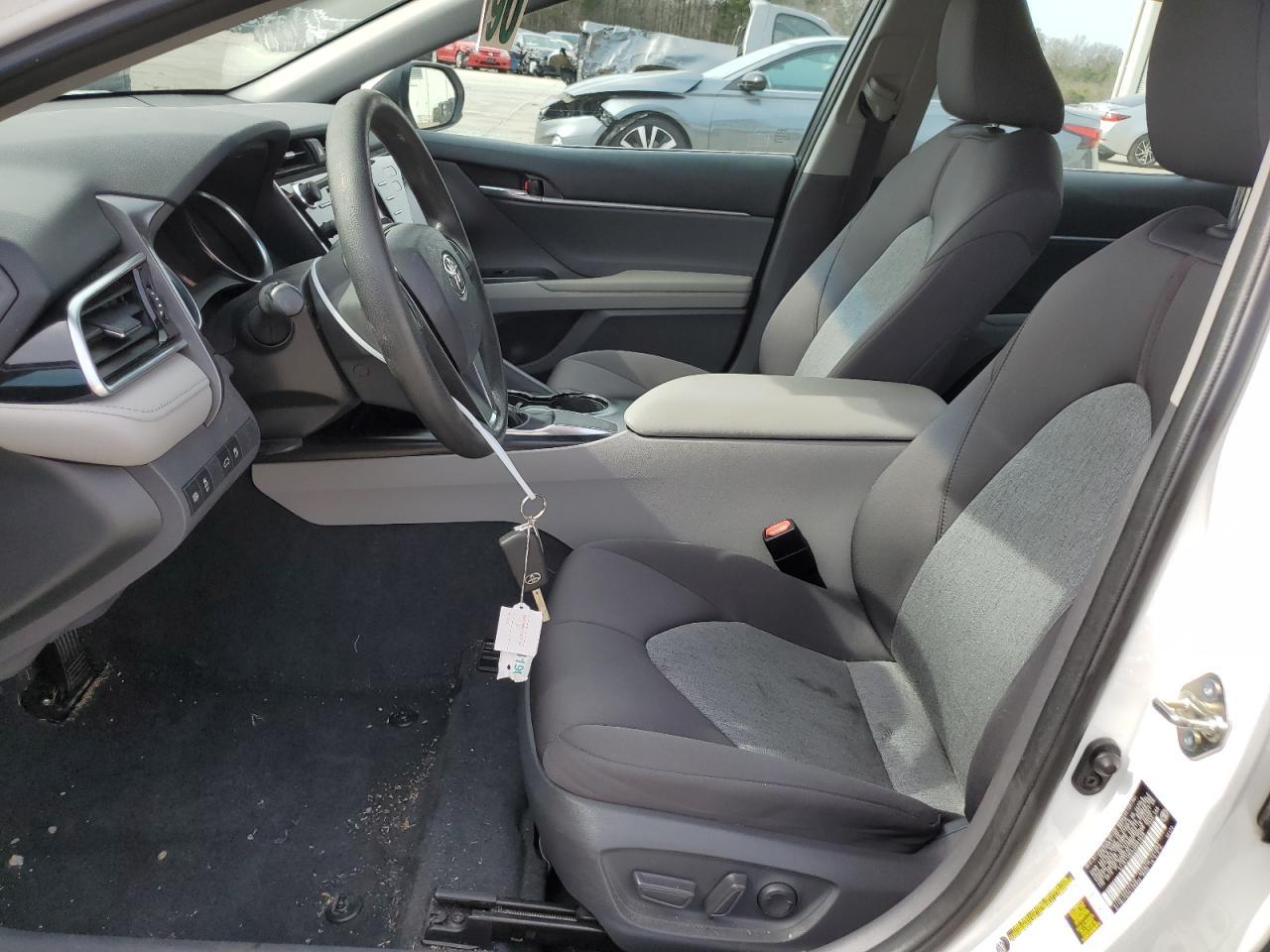 2018 TOYOTA CAMRY L - Фото 7