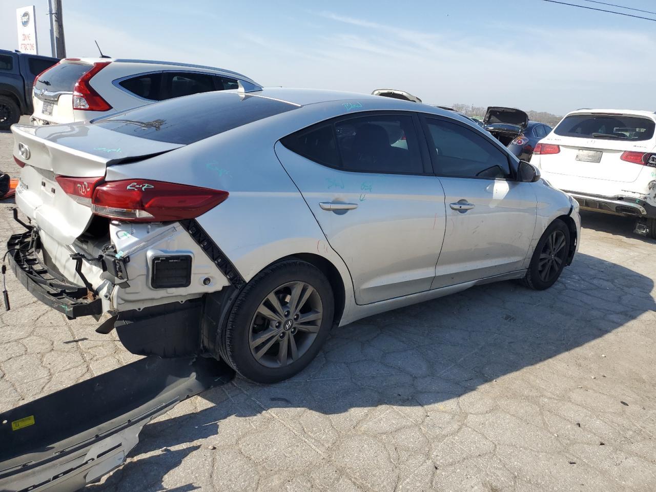 2018 HYUNDAI ELANTRA SE - Image 3
