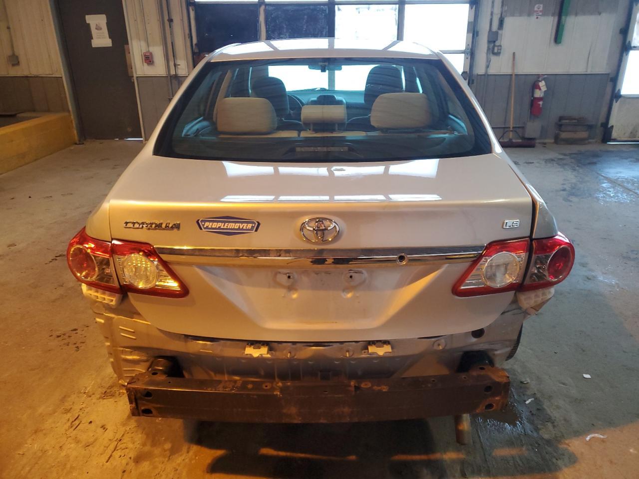2013 TOYOTA COROLLA BA - Image 6