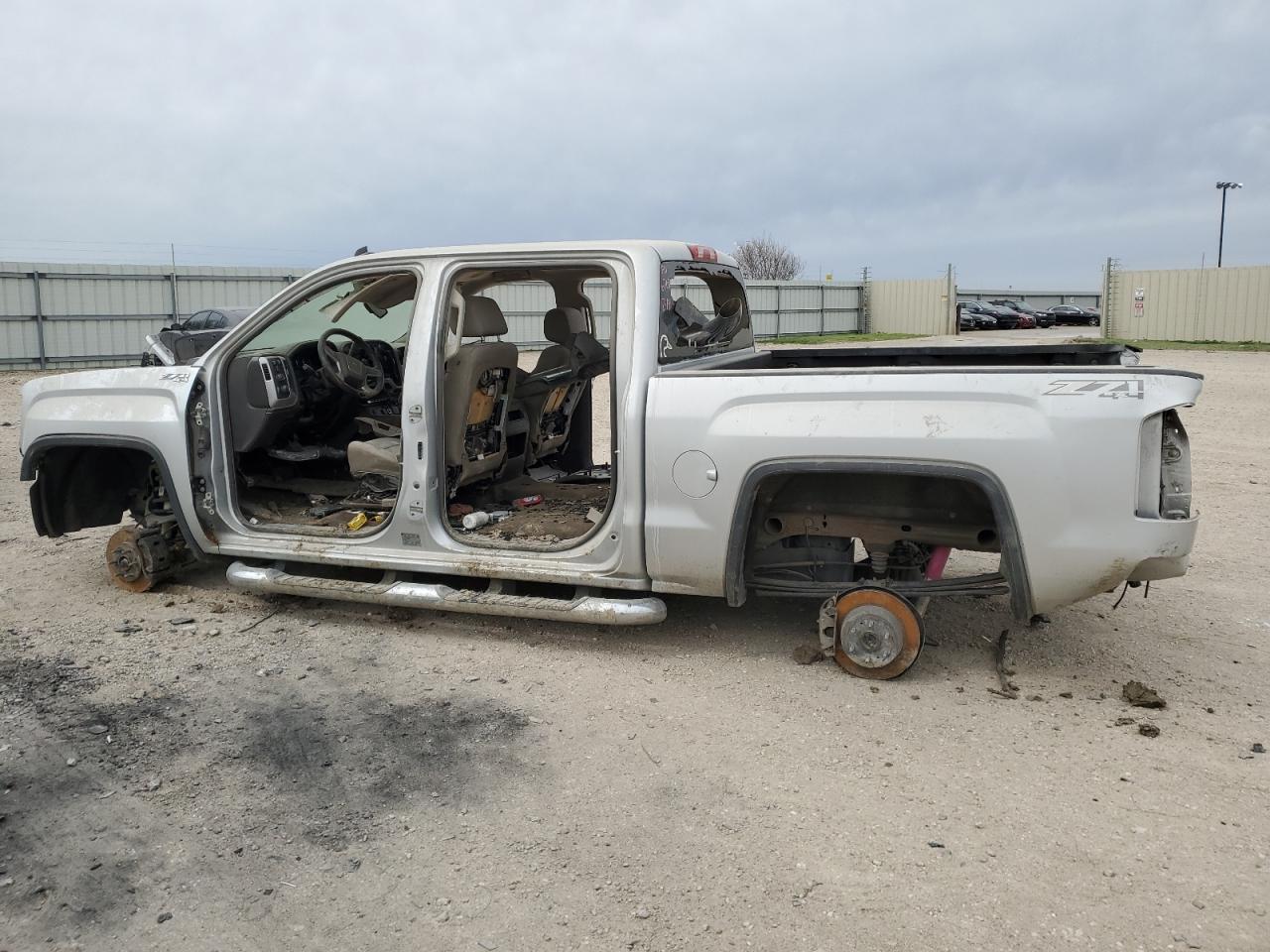 2014 GMC SIERRA K15 - Image 2
