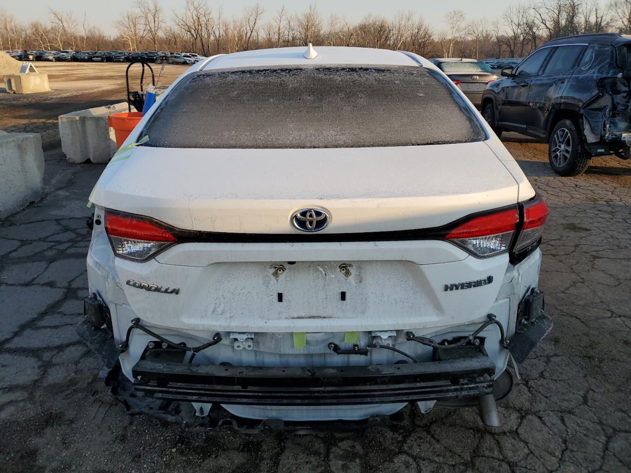 2022 TOYOTA COROLLA LE - Фото 6
