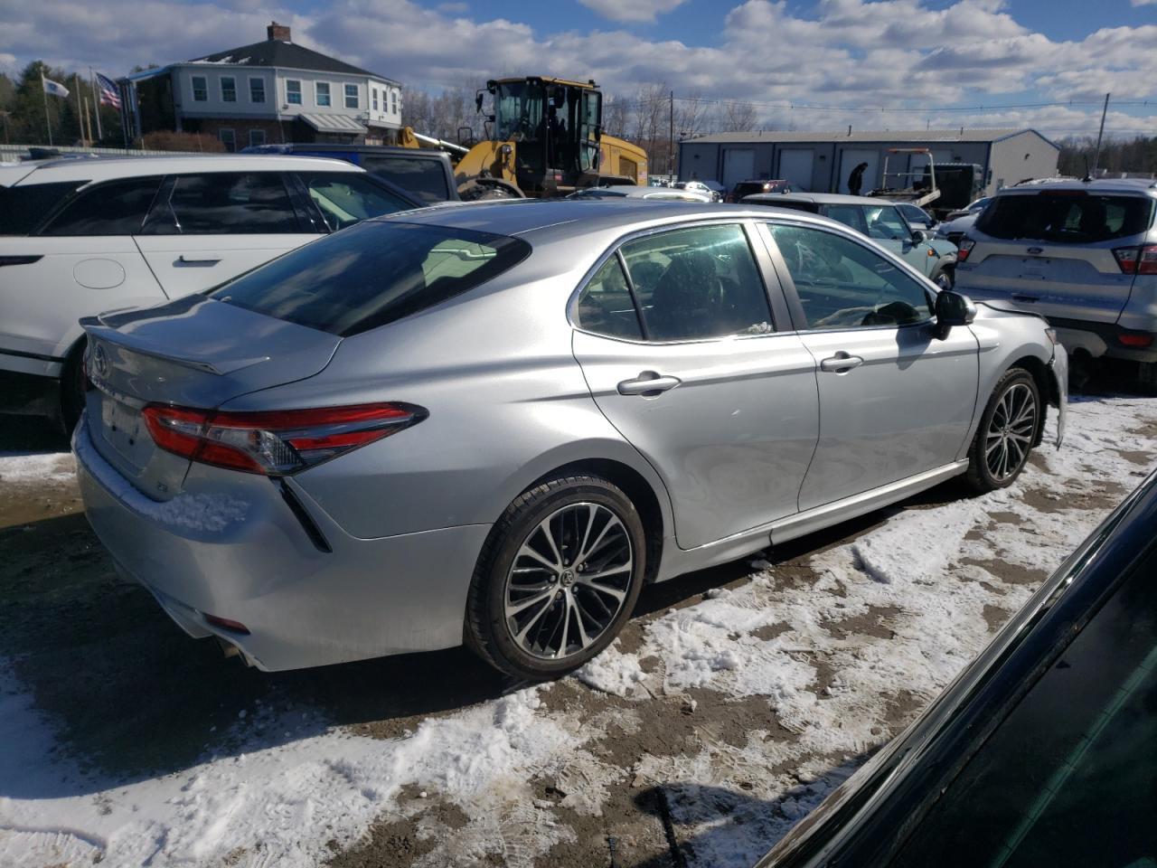 2018 TOYOTA CAMRY L - Image 3