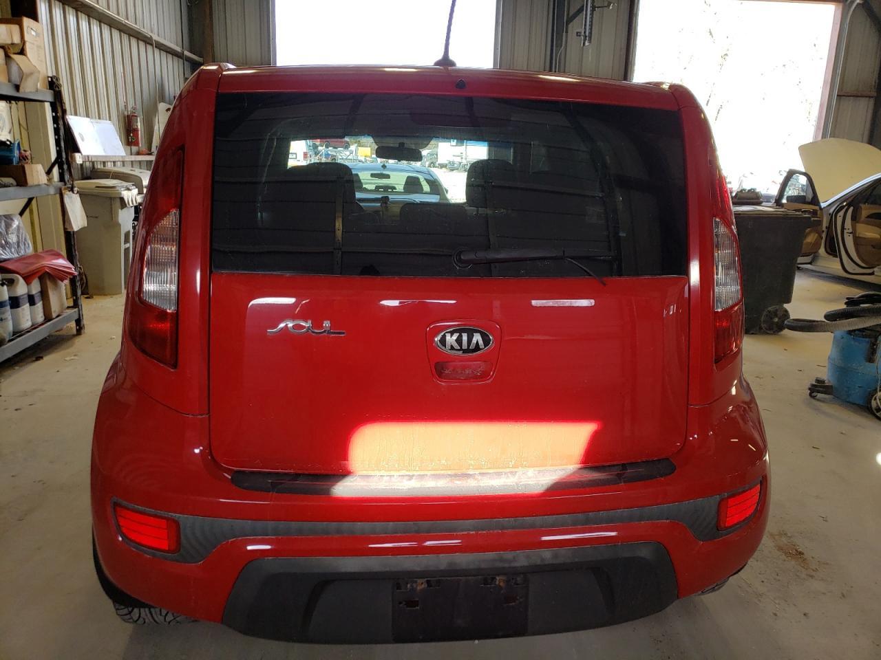 2013 KIA SOUL + - Image 6