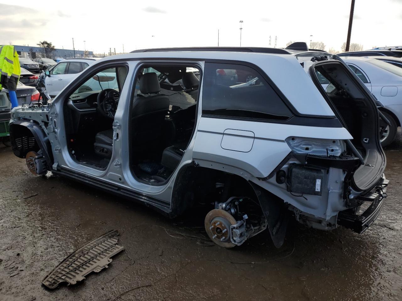 2024 JEEP GRAND CHER - Image 2