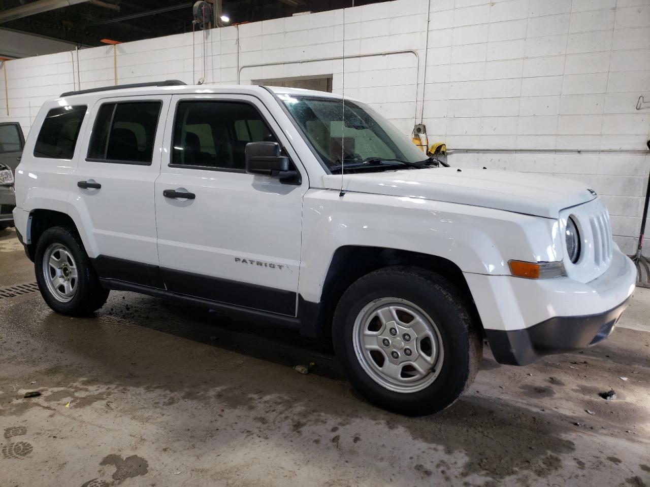 2016 JEEP PATRIOT SP - Image 4