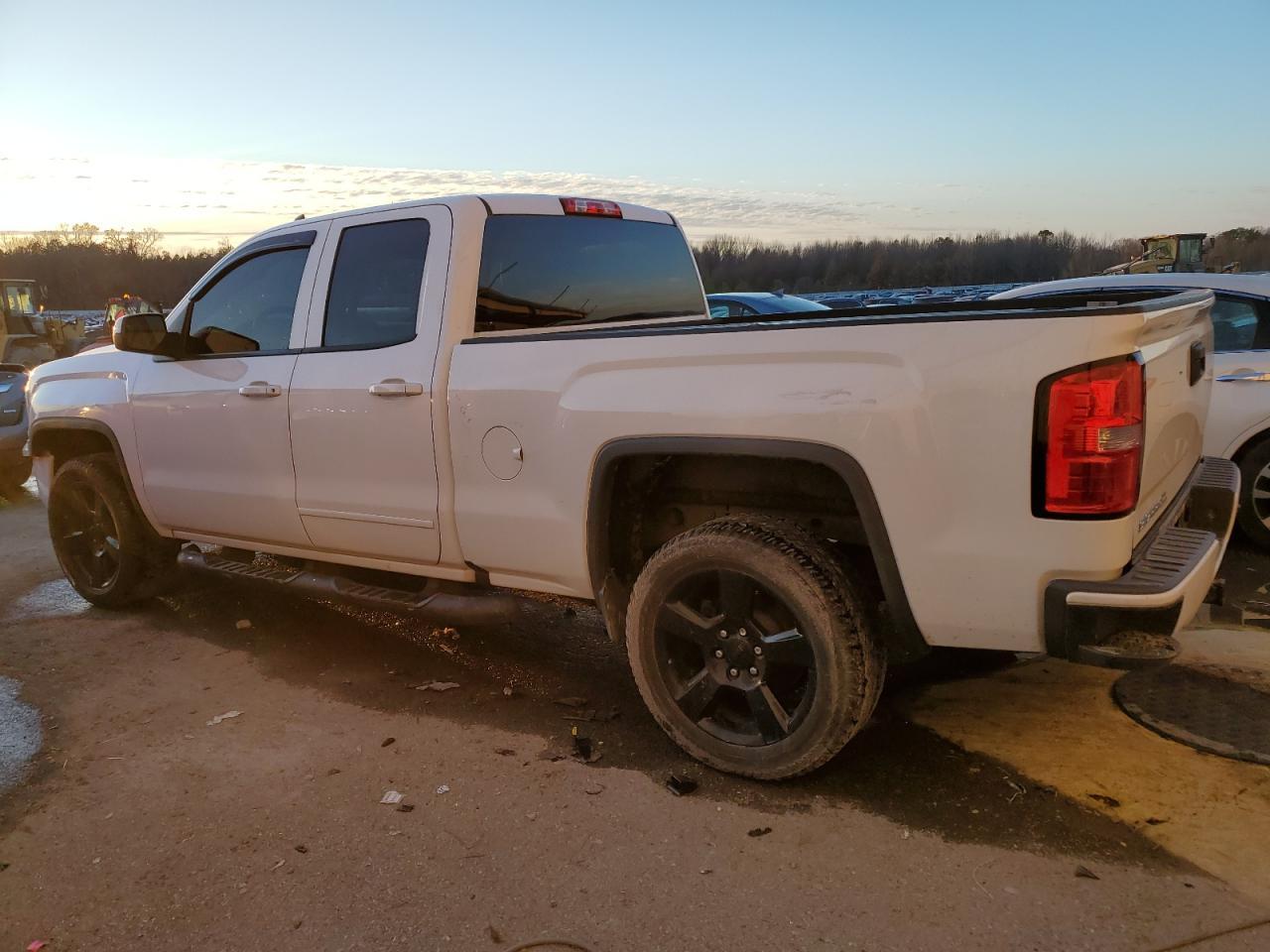 2016 GMC SIERRA K15 - Фото 2
