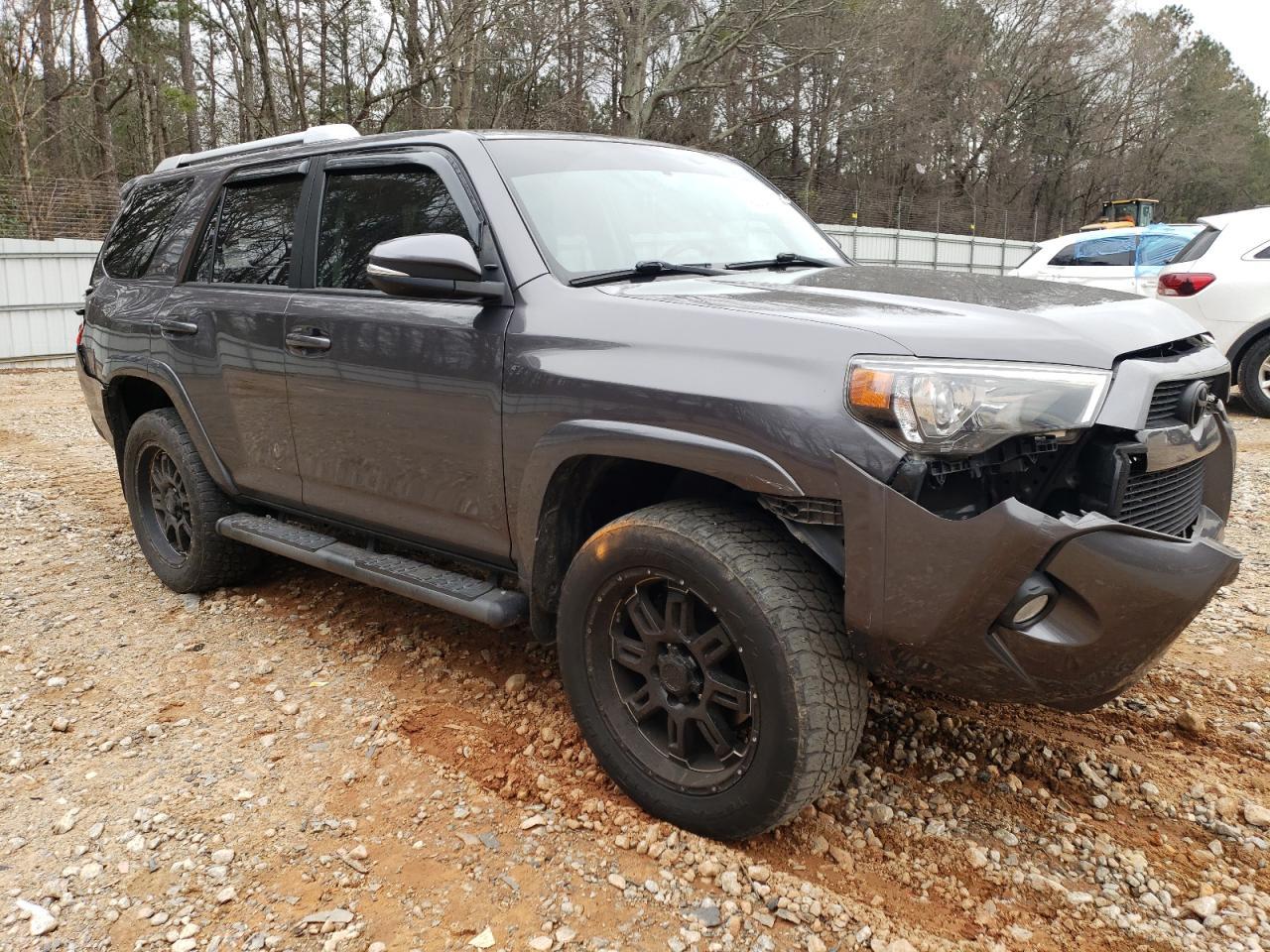 2017 TOYOTA 4RUNNER SR - Фото 4