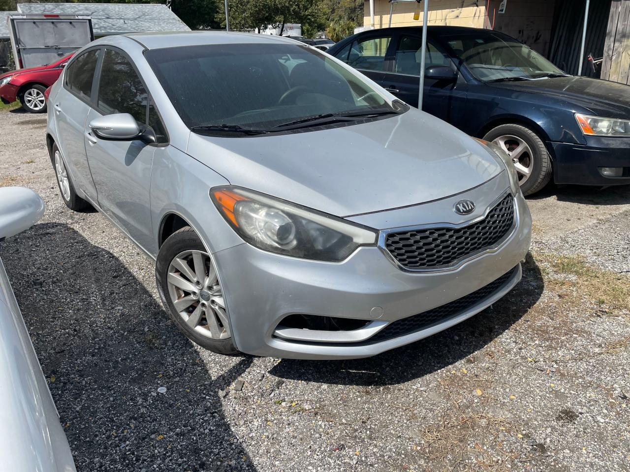 2016 KIA FORTE LX car image