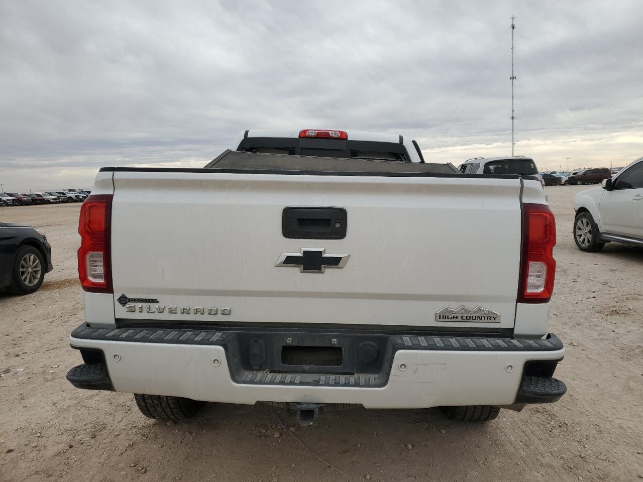 2017 CHEVROLET SILVERADO - Фото 6