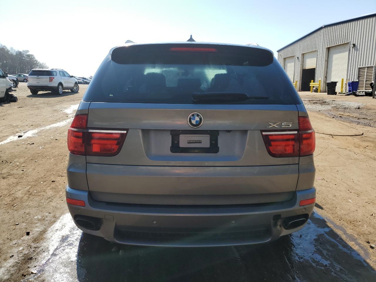 2011 BMW X5 XDRIVE3 - Image 6