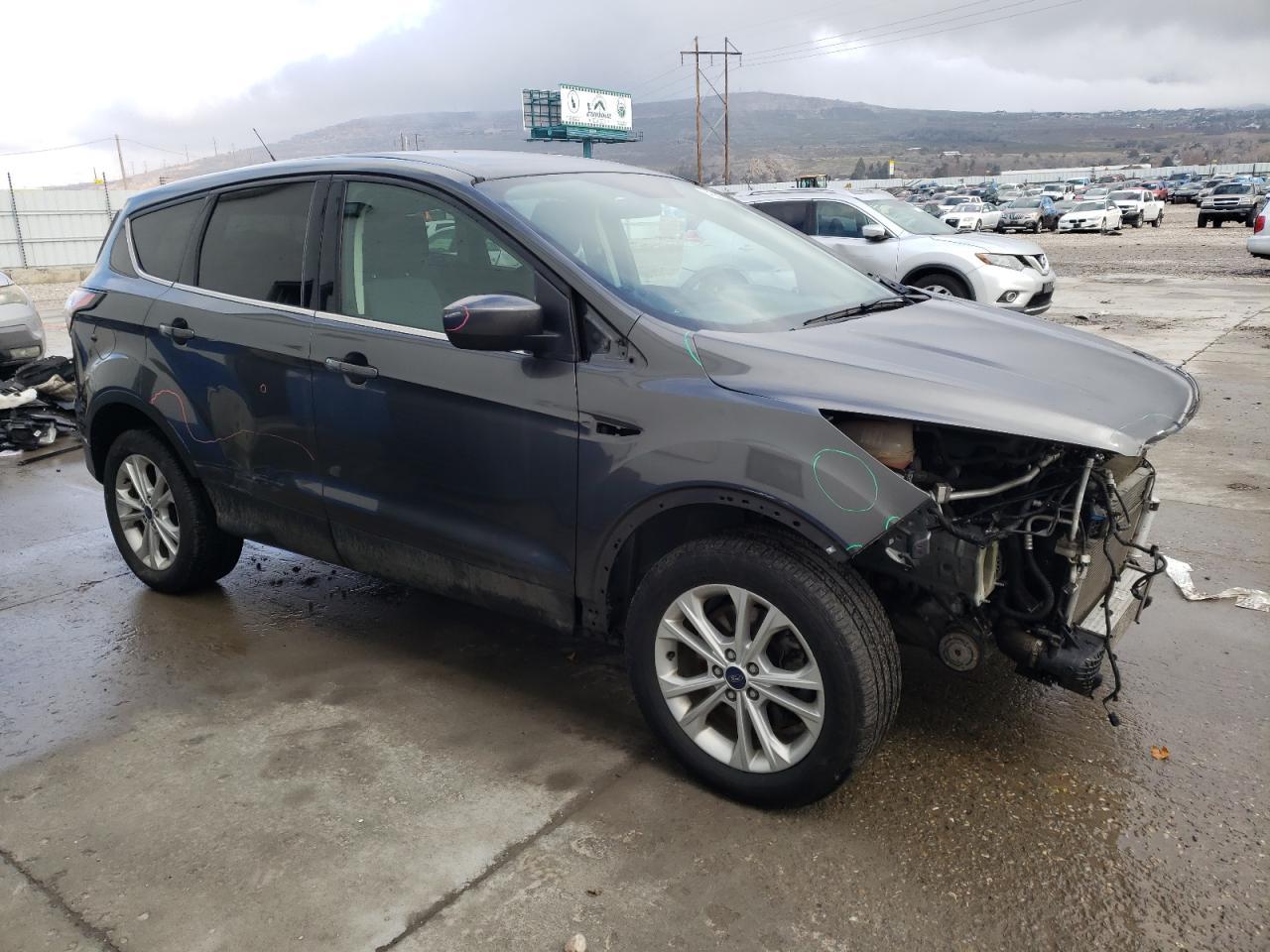 2017 FORD ESCAPE SE - Image 4
