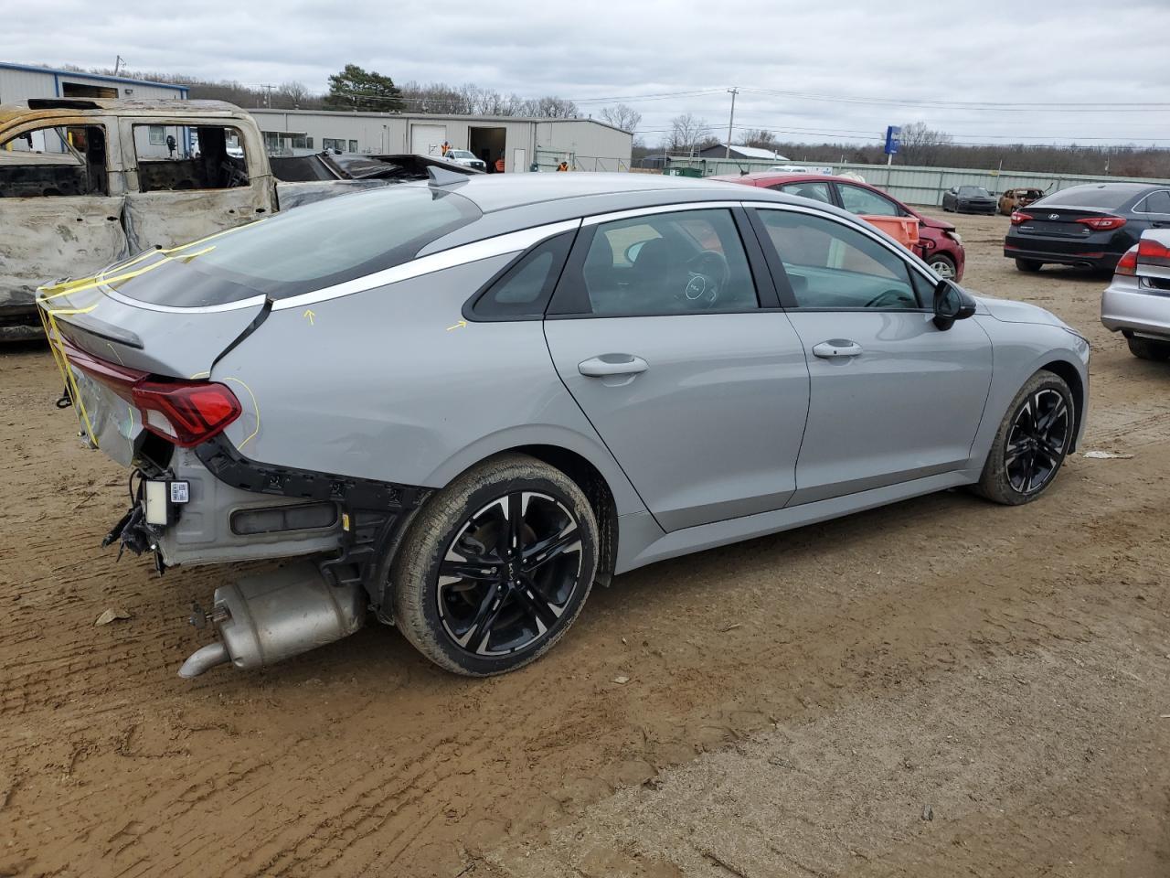 2023 KIA K5 GT LINE - Image 3
