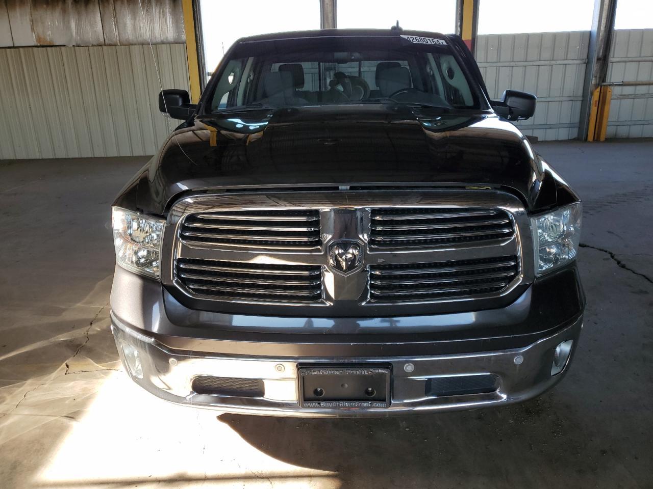 2017 RAM 1500 SLT - Image 5