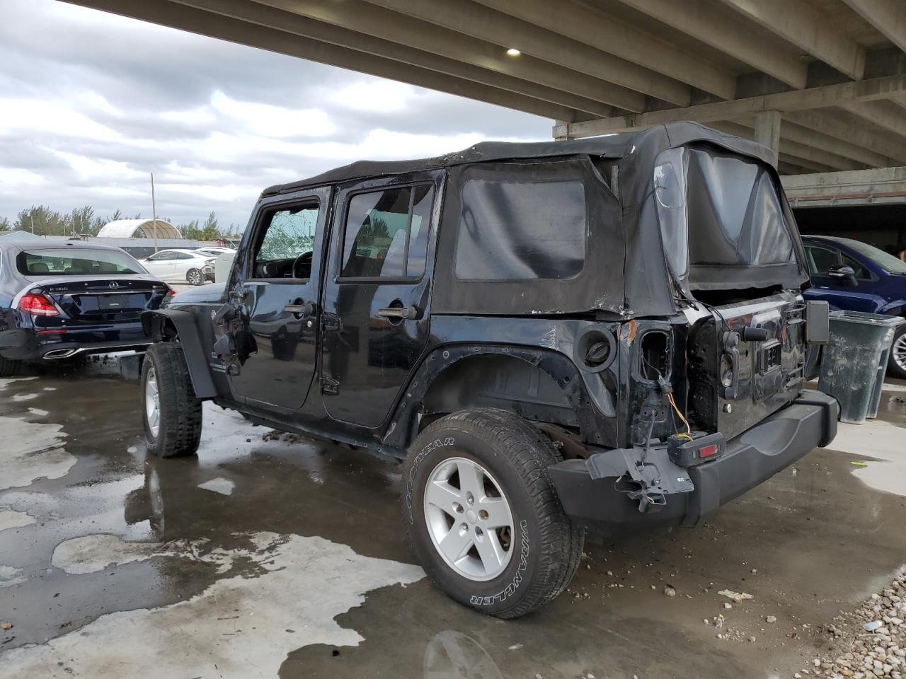 2017 JEEP WRANGLER U - Image 2