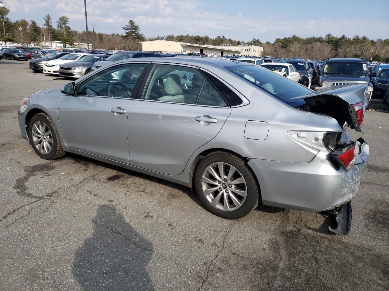 2016 TOYOTA CAMRY LE - Фото 2