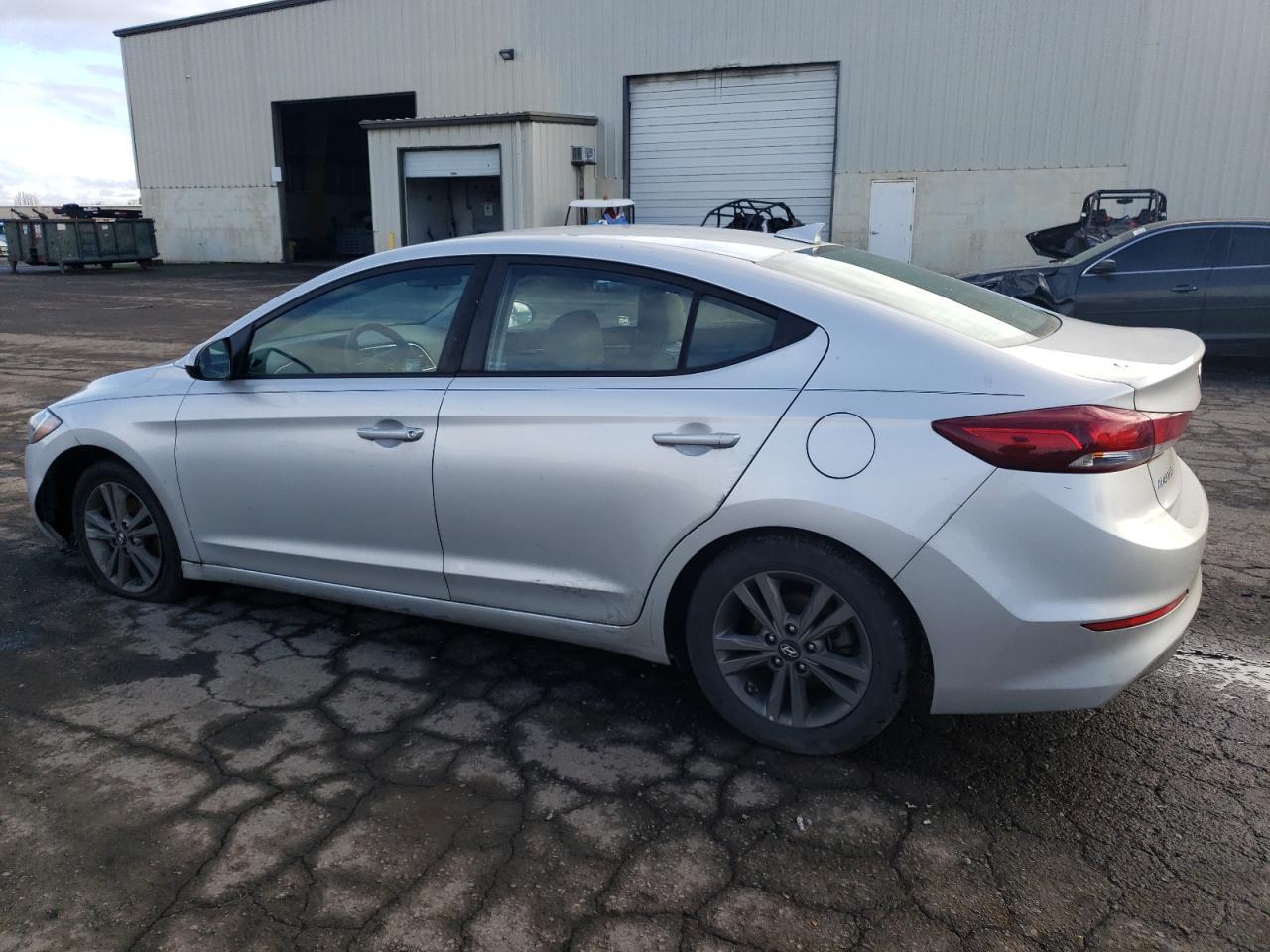 2018 HYUNDAI ELANTRA SE - Image 2