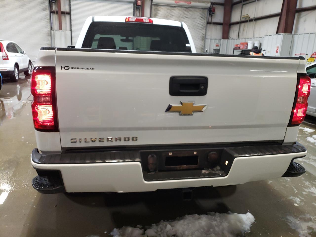 2017 CHEVROLET SILVERADO - Image 6
