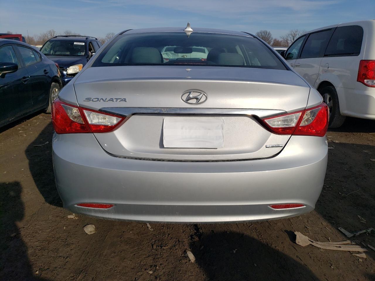 2011 HYUNDAI SONATA SE - Image 6